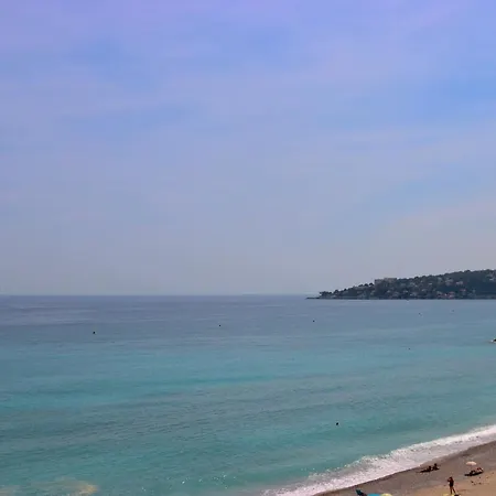 2 Pieces Plein Centre, Terrasse, Parking Apartment Menton